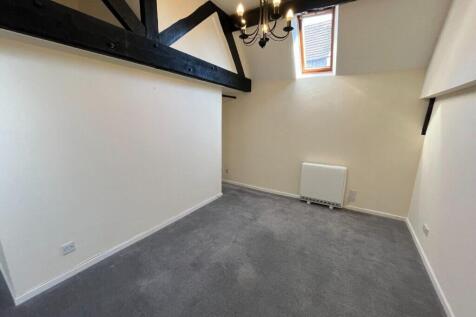 Flat 3, 75 High Street photo 4