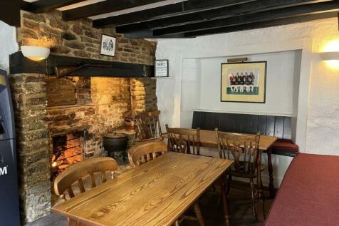 fire side seating area.jpg