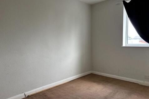 Silverdale Drive, Leicester, Leicestershire, LE4 photo 4