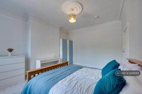 Room 3 - Large Spacious Double