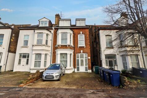 First Floor 25 Claremont Road, Cricklewood, London, NW2 1BP