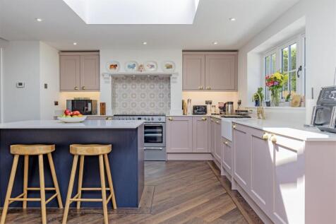 Fabulous Open Plan Dining/Kitchen/Living Space