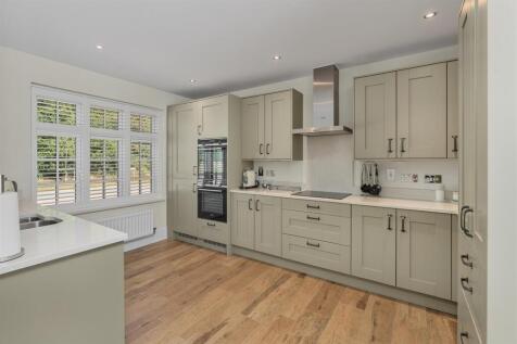 11 Bateman Close, Banbury-7.jpg