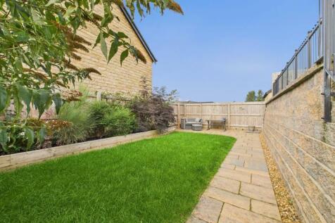 CAM02093G0-PR0051-STILL028