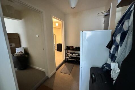 Flat 2 Entrance H...