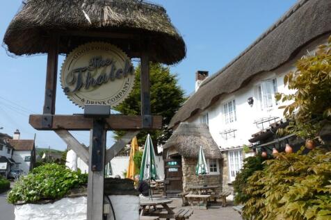 Thatch pub in Croyde