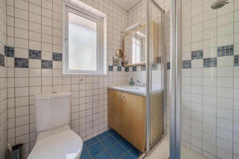 1282727-18-684180f8d139e