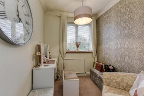 23 Glendale Close-bed3.jpg