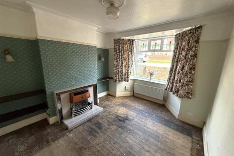 living room 1.jpg