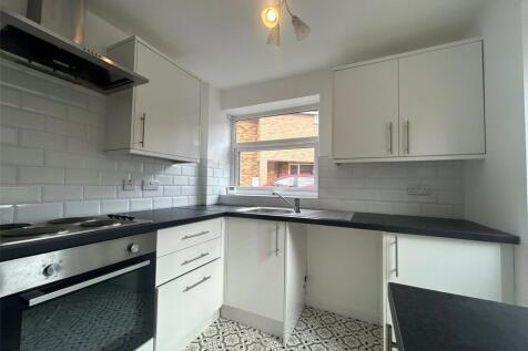 10 Crimple Green, Garforth, LS25 photo 3