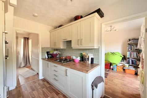 Sutton Park Avenue, Colchester photo 3