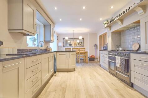 Refitted Open Plan Living Dining Kitchen to Rear