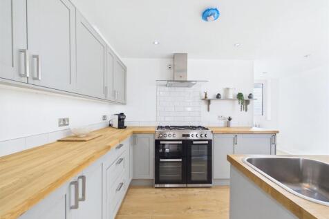 NEWLY REFURBISHED THREE-BEDROOM HOUSE