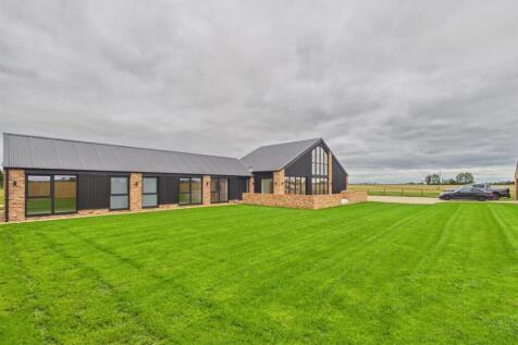 Thorpes Barn Photos (3).jpg