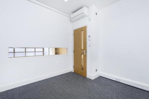 Unit 10  17 Palmers Road 13.jpg