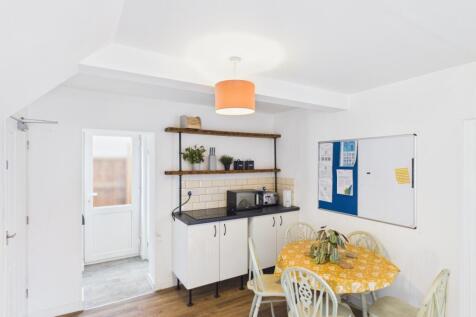499 Dereham Road - NR5 8TA photo 5