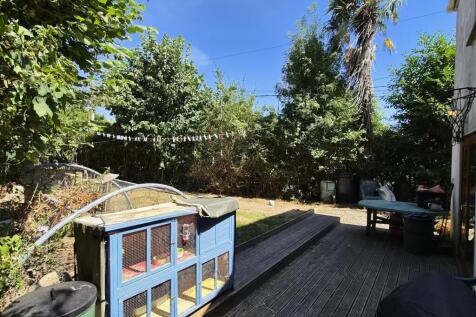 rear decking and garden