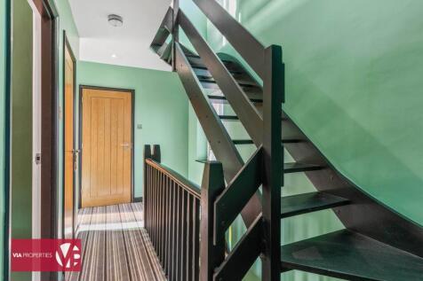 50 Briscoe Road Hoddesdon EN11 9DG via properties estate letting