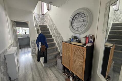 Thames Avenue, Chelmsford, Essex photo 5