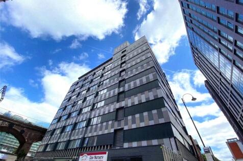 AVAILABLE NOW - Excellent one bed apartment just off Oxford Road and close to the university, Oxford Road train station and all that Manchester City Centre has to offer. The apartment comes fully furn