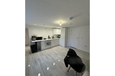 Luxury 1 Bedroom Apartment