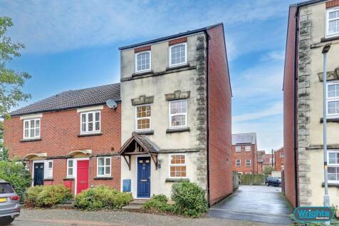 3-bed terraced on Taylors View, Trowbridge, £1,350/mo