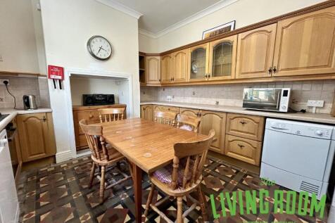 Pentyrch Street, Cathays, Cardiff photo 4