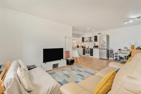 36 People's Place, Banbury-15.jpg