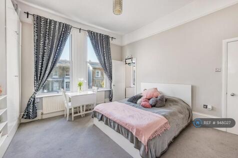 Living Area/Bedroom
