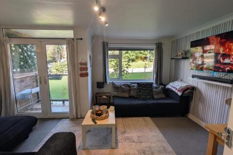 Pine Court, Leamington Spa photo 3