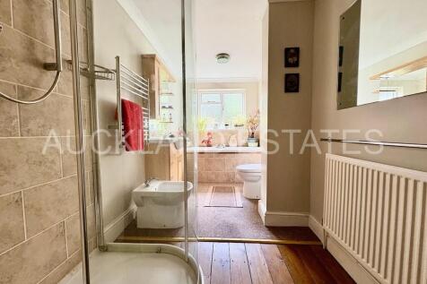 IMG_6525-17574335...