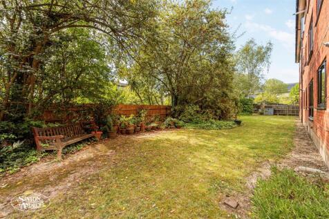 Flat 6 Mayo Court-10.jpg