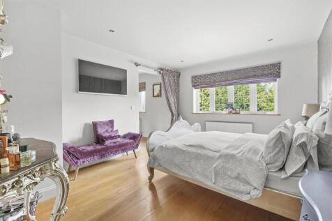 23 Marlow Road, HP11 1TA-4.jpg