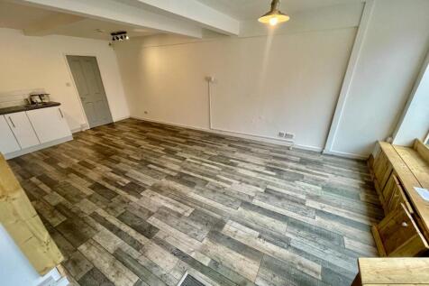 WhatsApp Image 2025-07-04 at 17.41.21 (1).jpeg