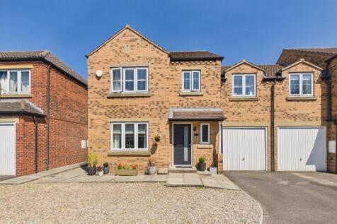 5 Bedroom Link-Detached House - For Sale