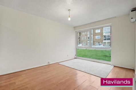 6 Hansart Way EN2 8NB-1.jpg