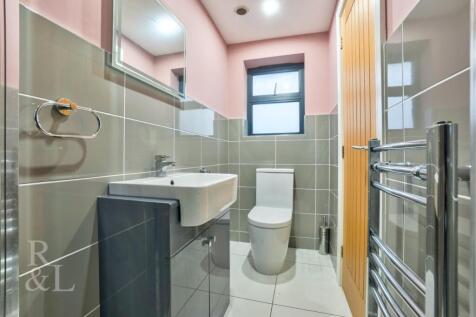 30 Carsington Crescent (7).jpg