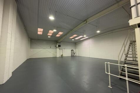 Light Industrial to rent Image 9