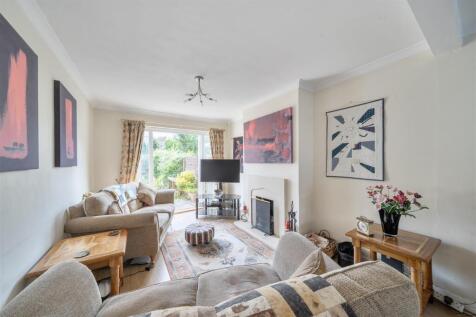 Hastings Way - Lounge 1.jpg