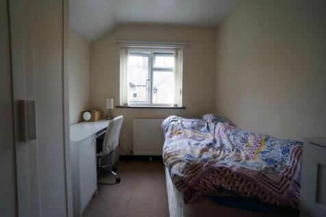 15, Treflan, Bangor photo 3