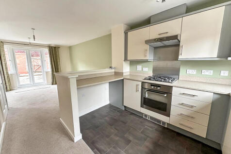 Kitchen/Living Area