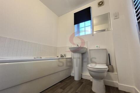 Stackyard Close, Thorpe Astley, Braunstone, Leicester photo 5