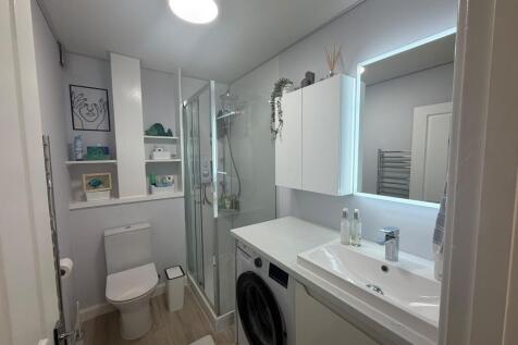 Bathroom.jpeg