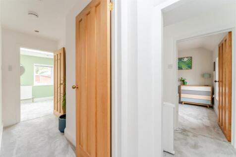 16a high street claverham 34.jpg