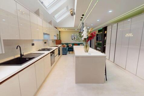 Raddlebarn Road, Selly Oak, Birmingham, B29 6HQ photo 4