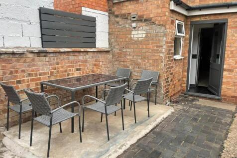 Charlotte Street, Leamington Spa, Warwickshire, CV31 photo 3