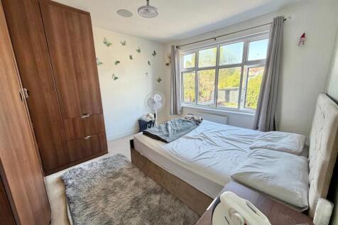 Drummond Drive, Stanmore, HA7 photo 5