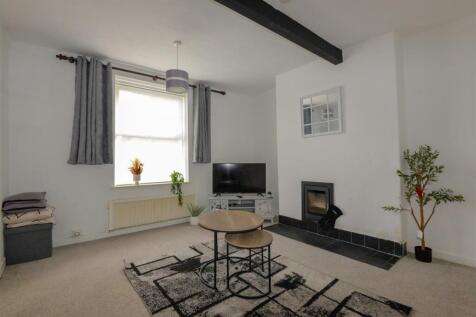 Living Room 2.jpg