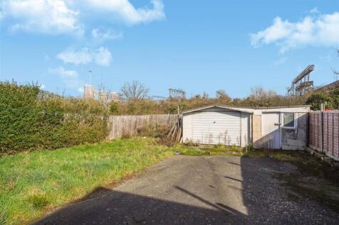 75 Lyon Park Avenue - lW2wAvlP4R5sXapMfQES.jpg