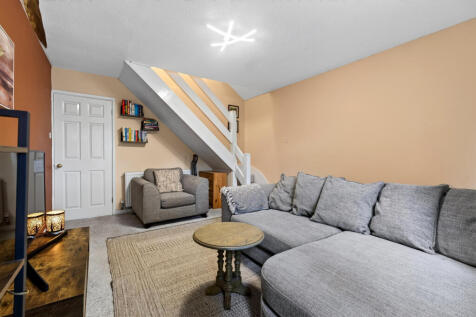 Living Room (3)